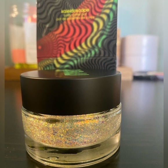 Melt Cosmetics body glitter in Kaleidoscope - Picture 2 of 5